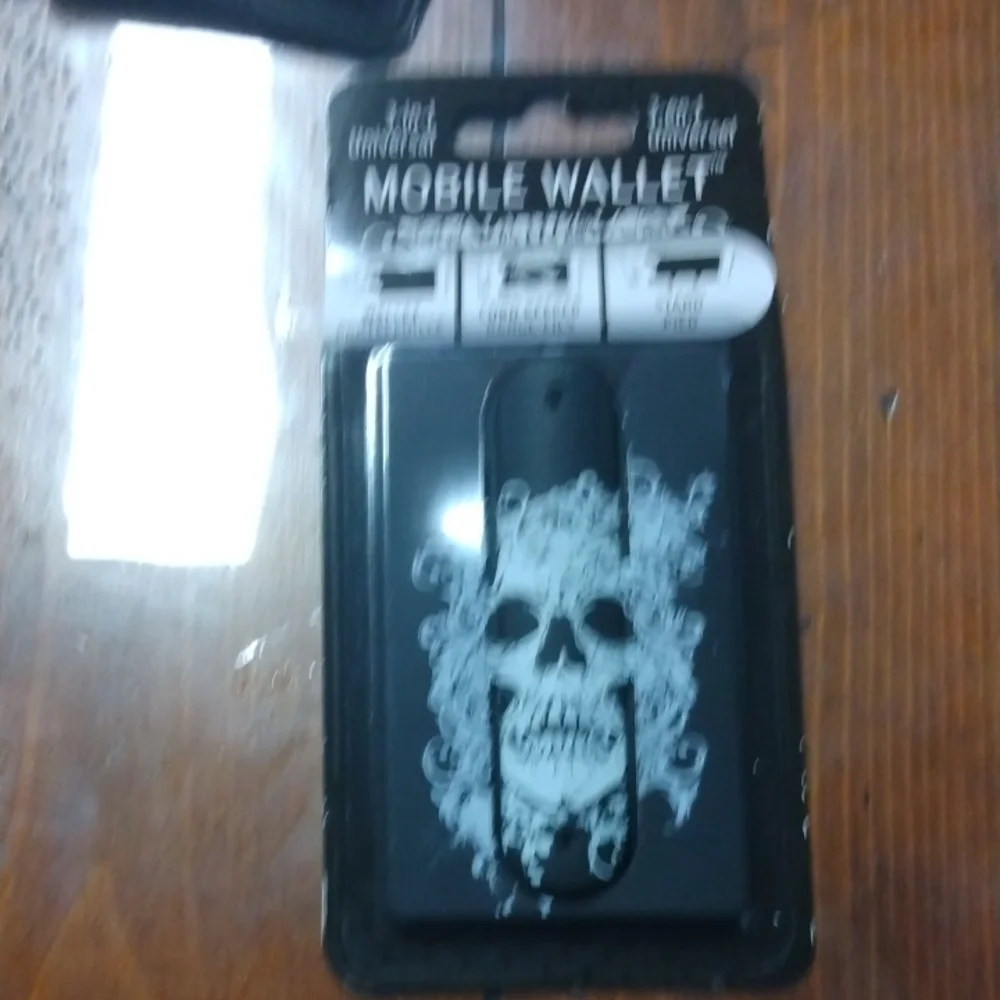 Lot Of SIX mobile Wallets.